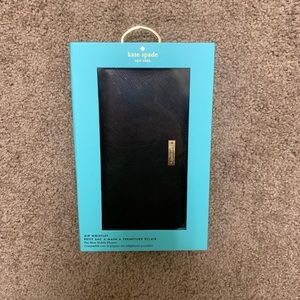 Kate Spade black wristlet
